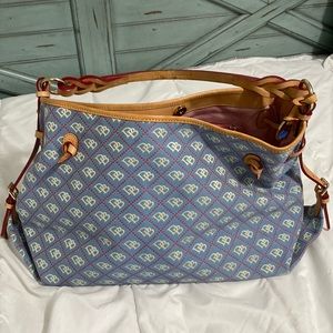 Large Dooney & Bourke purse